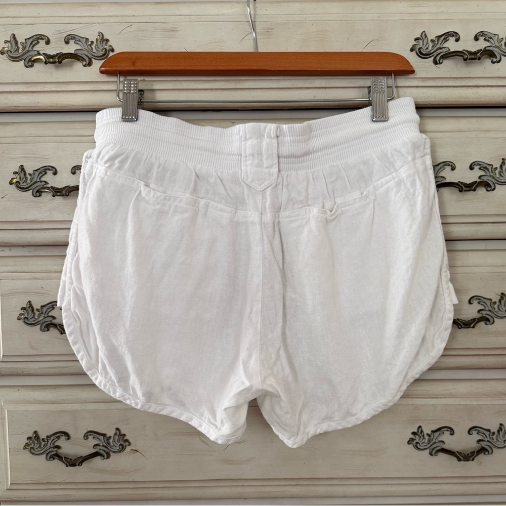 Vici White Linen Shorts - Picture 3 of 5